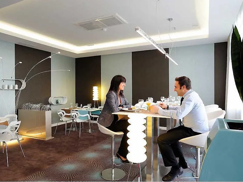 Novotel Avignon Centre 4*,  France